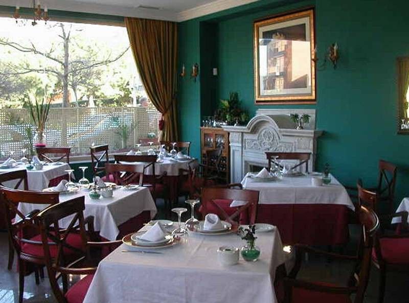 Ah El Parque - Arturo Soria Centro Hotel Madrid Luaran gambar